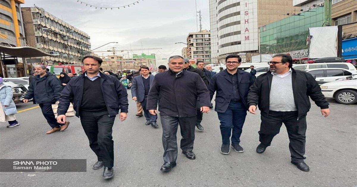 حضور مردم در راهپیمایی ۲۲ بهمن پیام روشنی به دشمنان است